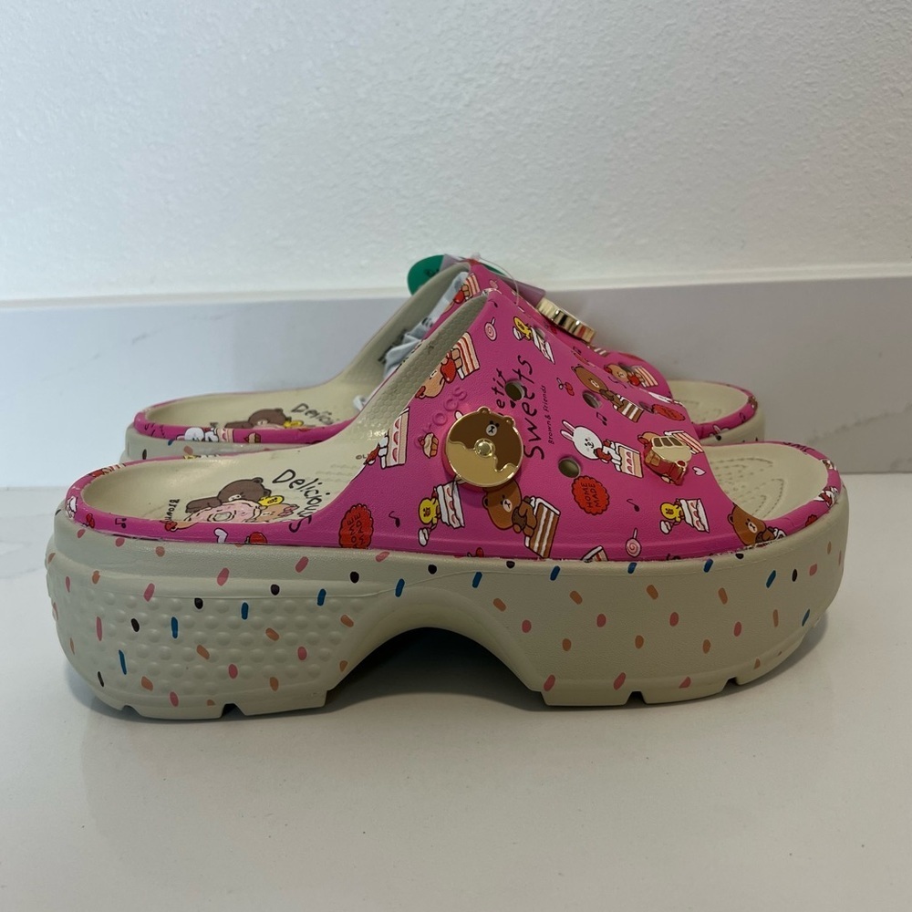 NWT Crocs Line Friends Stomp Slide Sandals Pink Cartoon Print Platform M7/W9